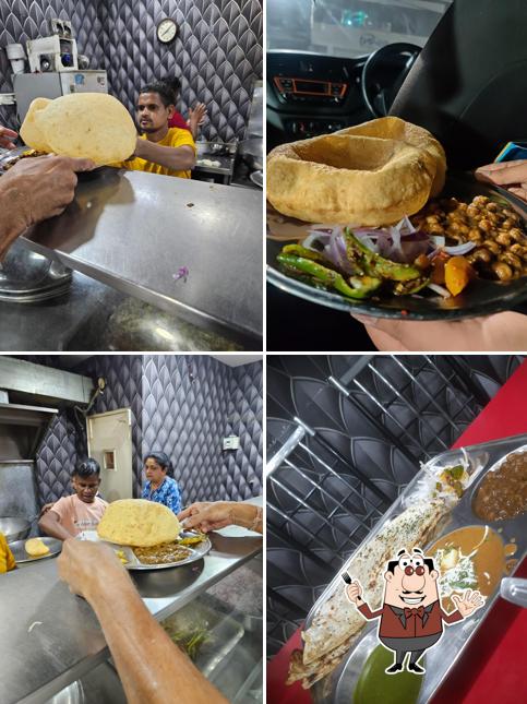 Food at MP-09 Delhi Zayka