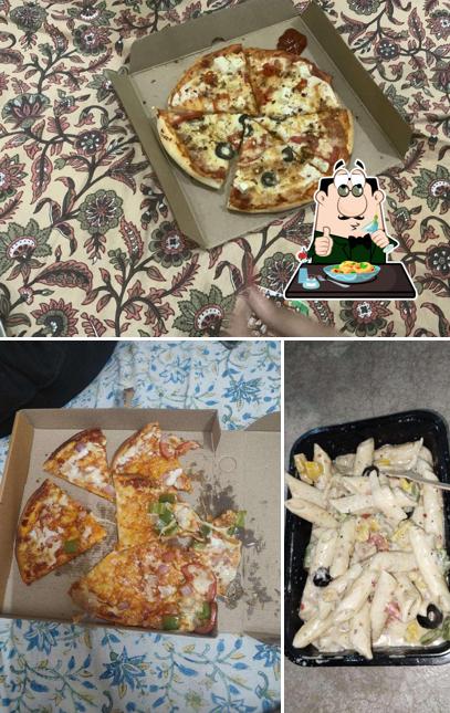 Meals at Hil pizza ( mansarovar )