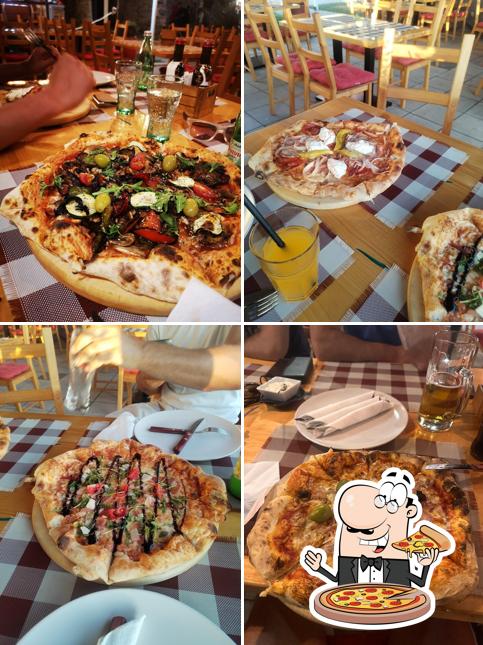 Ordina una pizza a Pizzeria Domestico
