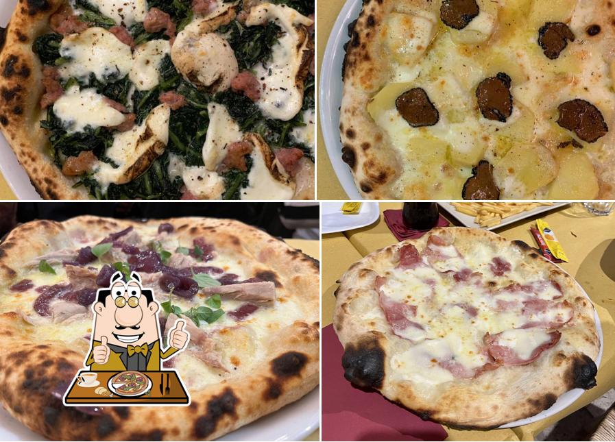 A Platea Pizzeria, puoi ordinare una bella pizza