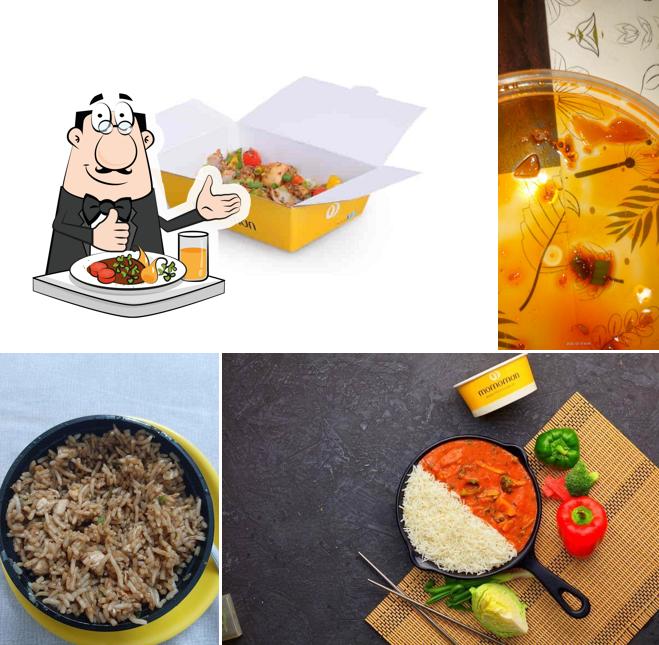 Food at MOMOMAN