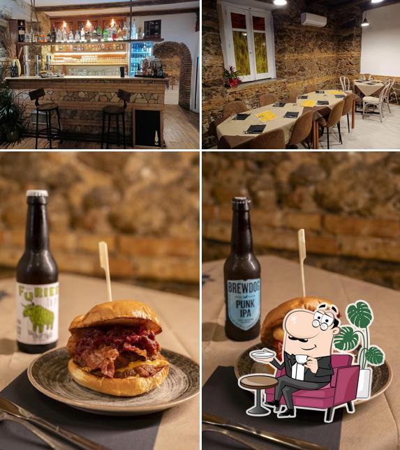 La interni e cibo del ristorante