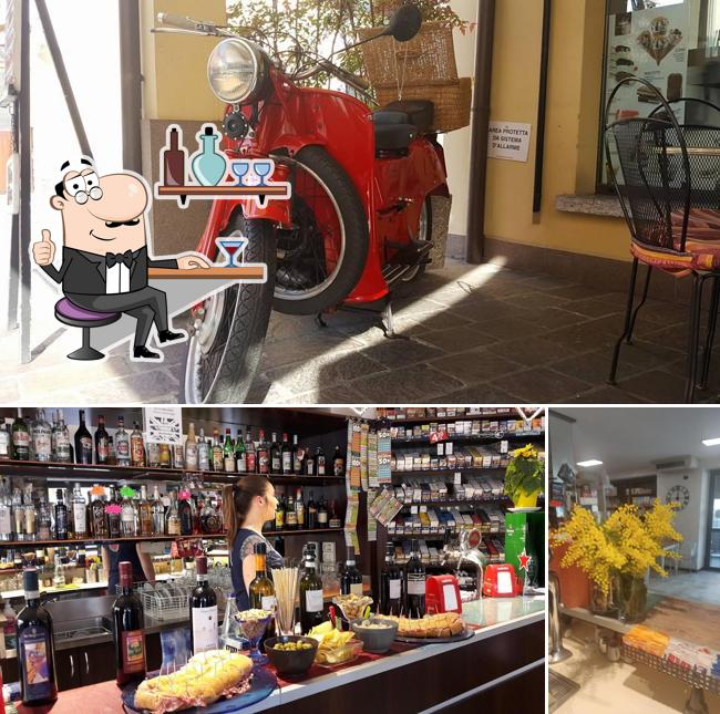 Siediti a un tavolo di Bar Sister's Cafè