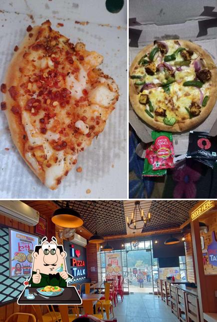 The photo of PizzaTalk’s food and interior