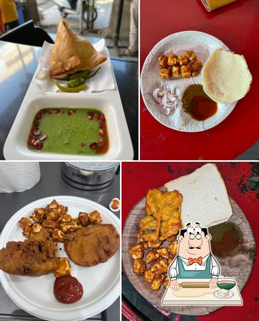 Samosa at Vaishno Food Shop