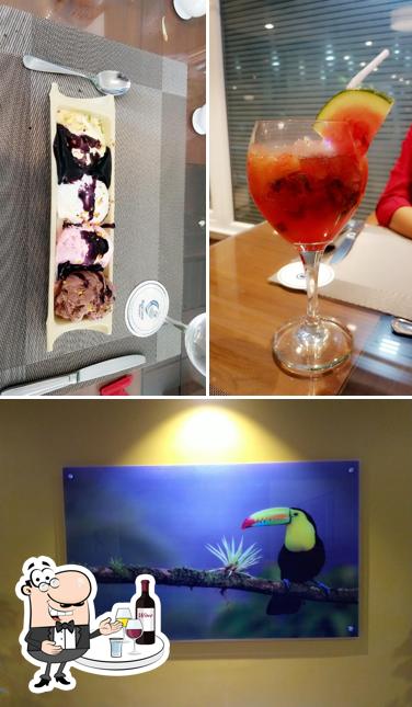 Blue Berry's Restaurant serves alcohol