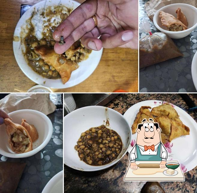 Samosa at Sh. Narayan Dass ji Bare Wale
