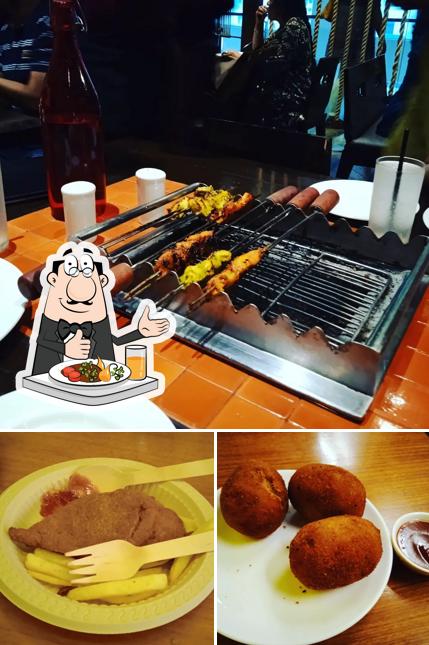 Meals at Khaddo Roshik