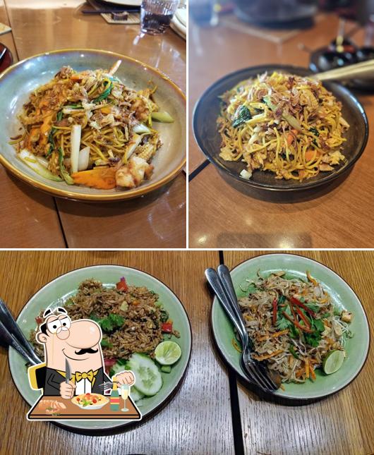 Pad thai at Thai Soul