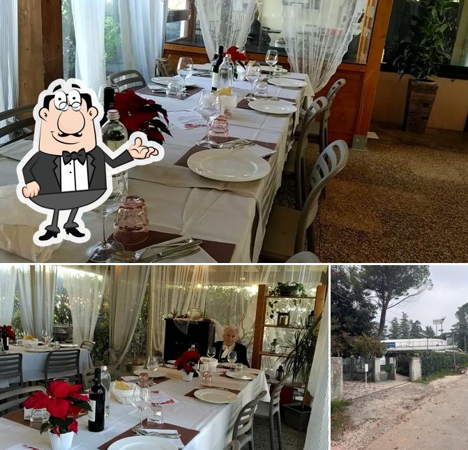 La foto della interni e esterno di Il Divin Porcello al Forum Tennis