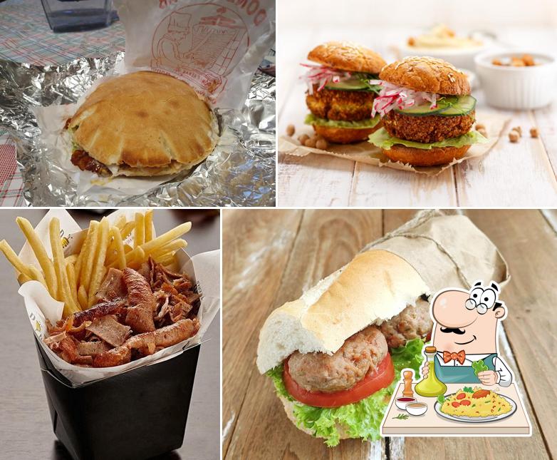 Panino con maiale stirato al Bella Pizza Kebab