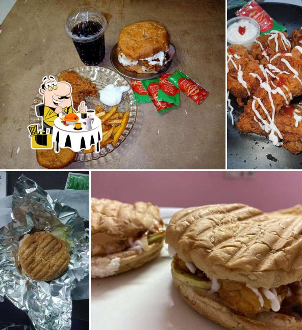 Food at CHEESE 'N' BURGERS