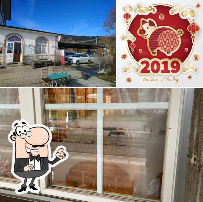 Dai un'occhiata agli interni di Buffet de la gare "Chang Thaï"