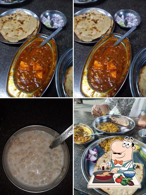 Chicken curry at Fauji Hotel And Restaurant