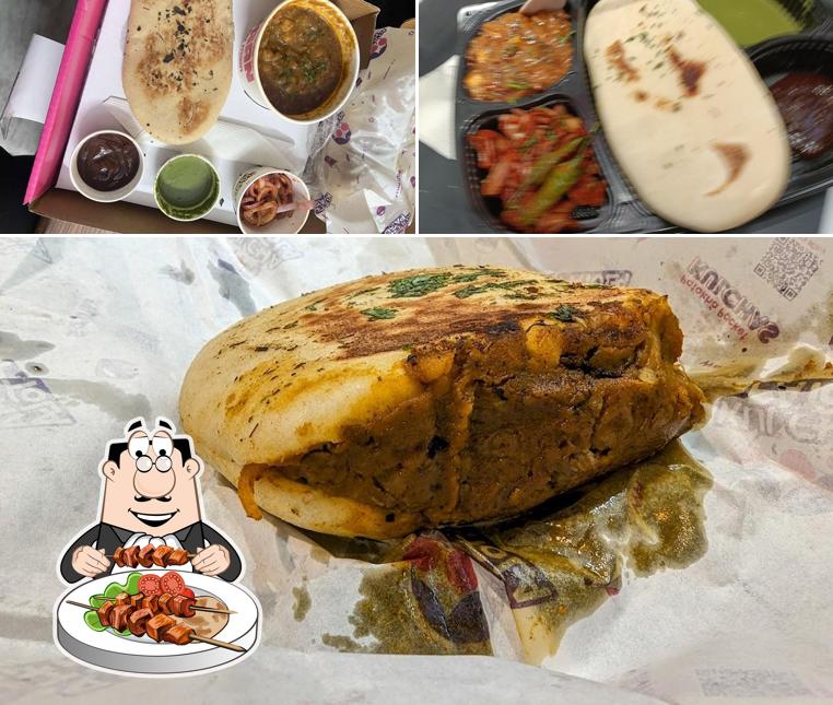 Food at Kulcha Patola