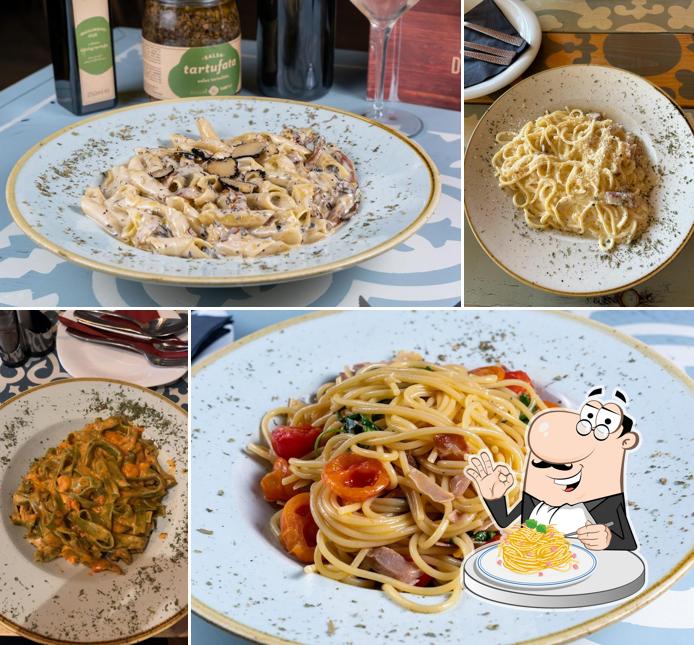 Spaghetti alla carbonara al Pizza Place Destino