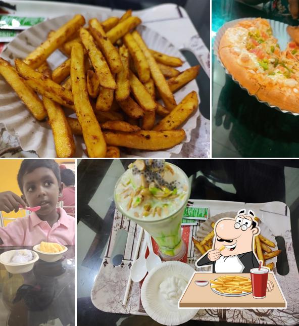 French fries at Richy rich(italian ice creams&pizza)