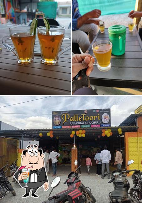 Among different things one can find drink and exterior at Palleturi capi