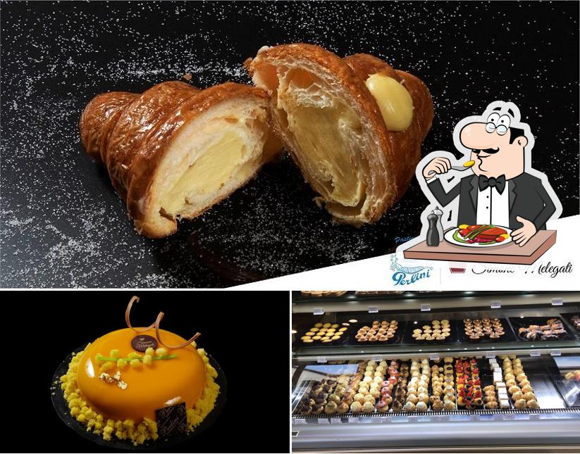 Platti al Pasticceria Perlini di Simone Melegati srl