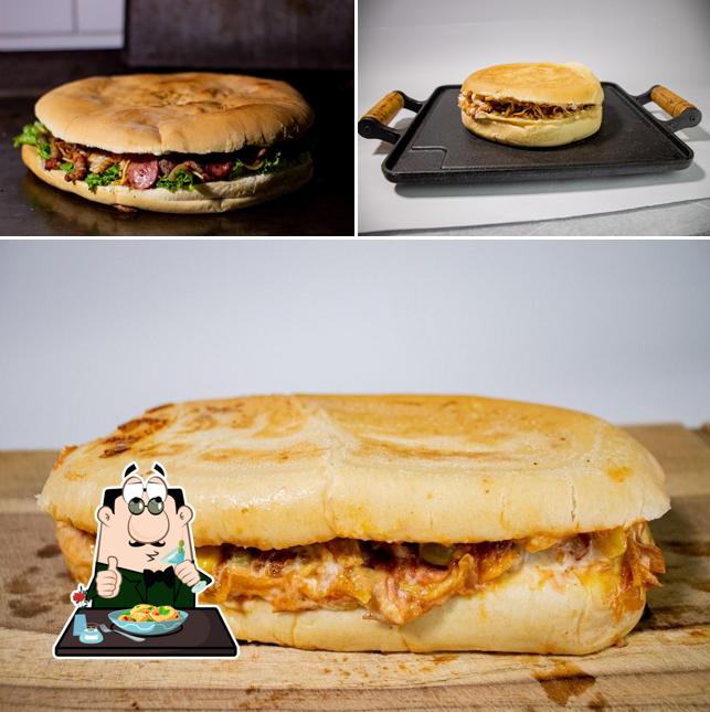 Sanduíche de carne de porco desfiada em Giga Lanches