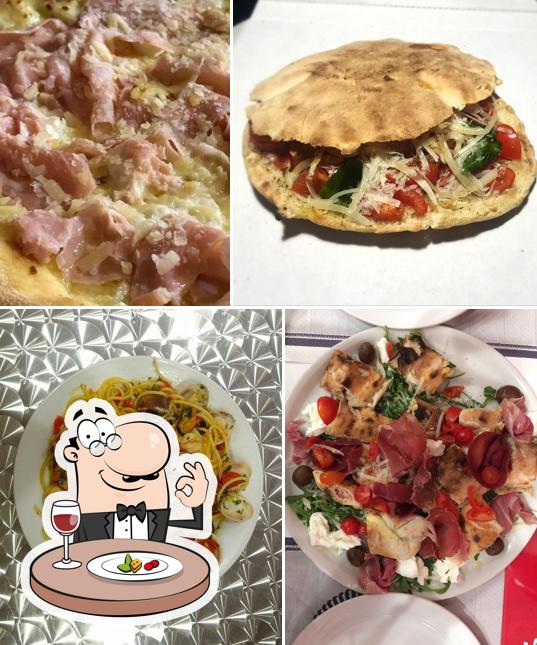 Platti al Pizzeria Regina Margherita