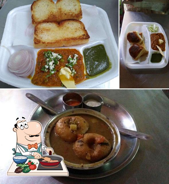 Chicken curry at Aggarwal Sweet Point