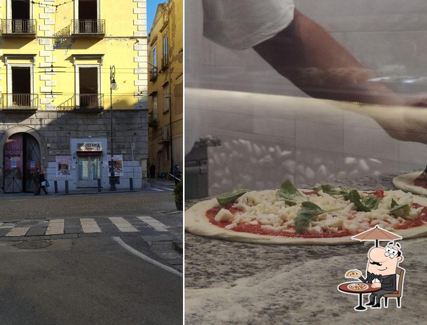 Gli esterni di Rosticceria Pizzeria Portici (Annalisa)