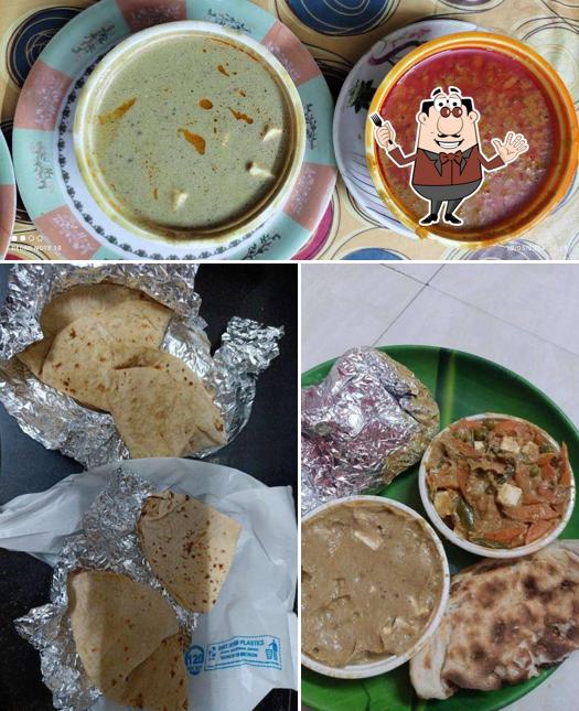 Food at Anand Food Plaza