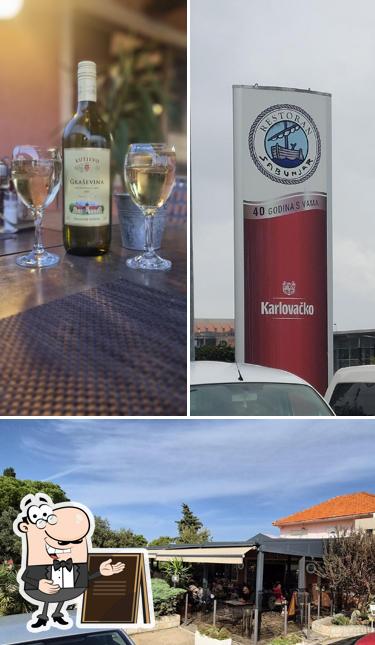 La esterno e vino del ristorante