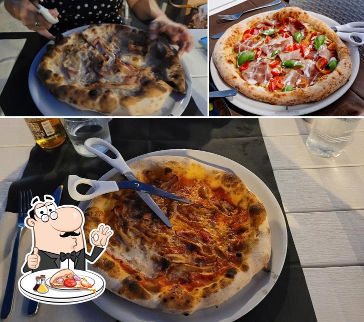 Scegli tra le molte varianti di pizza