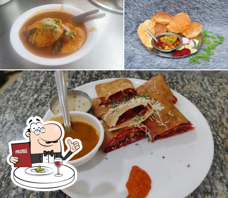 Meals at Asalkar puribhaji