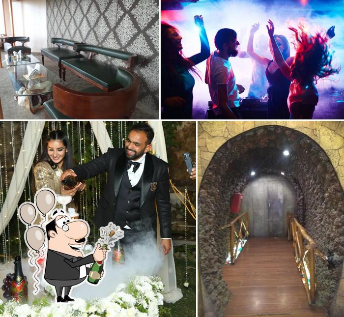 Amigos Bar provides an option to hold a wedding dinner