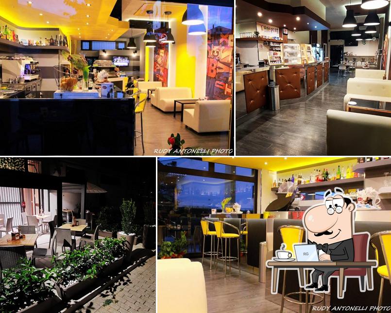 Siediti a un tavolo di Bar Cafè Noir _da Carlo_