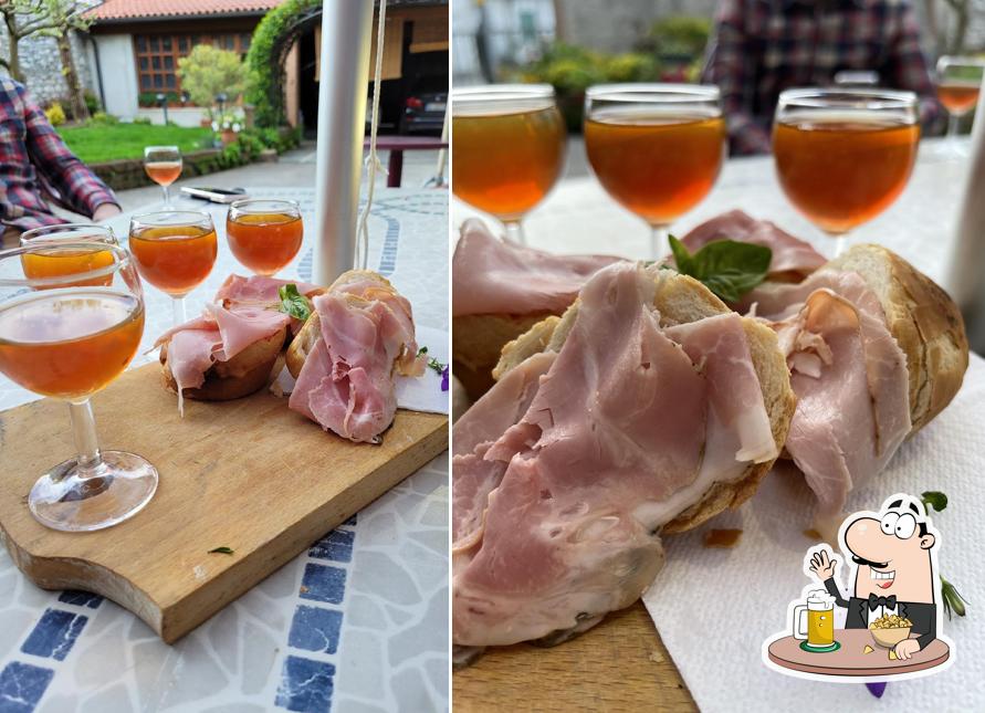 Puoi goderti un rinfrescante bicchiere di birra chiara o scura