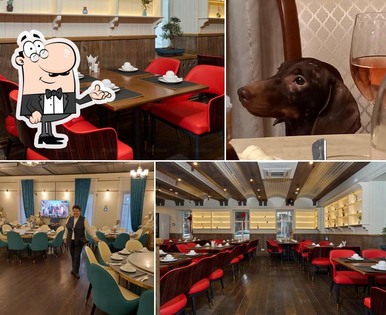 Installez-vous à l'une des tables de Go Tai