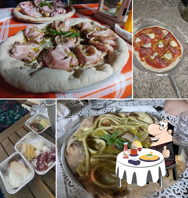 Pizzeria Siciliana Don Ciccio Fanusa-Arenella-Plemmirio. PRENOTAZIONE OBBLIGATORIA L'orario può essere variabile.