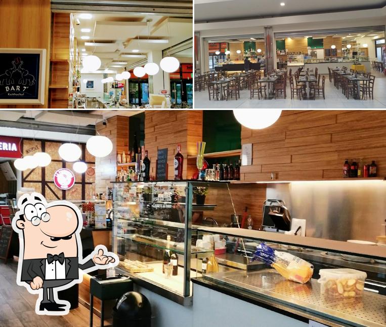 Dai un'occhiata agli interni di Bar 7° Kaithackal (tavola calda self service)