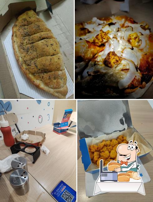 Garlic bread at Domino's Pizza Vanagaram