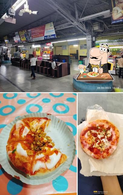 The image of IRCTC Food Track’s food and interior