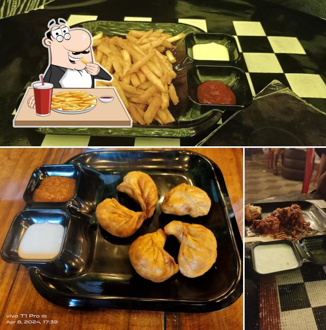 French fries at OLD SCHOOL TEA KOOTHATTUKULAM