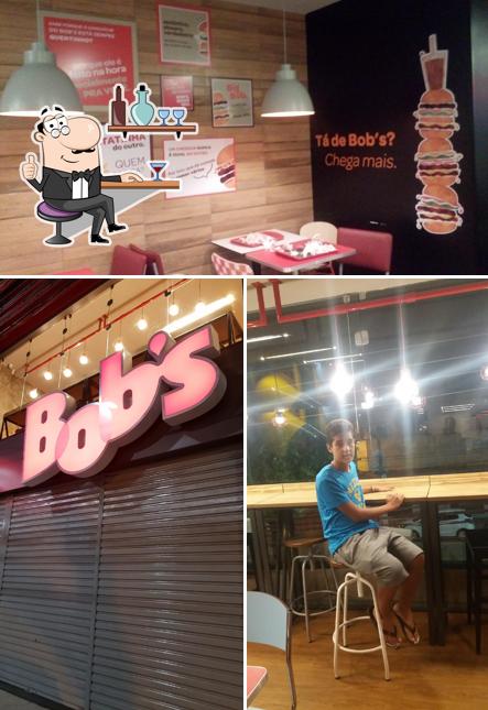 Veja imagens do interior do Bob's