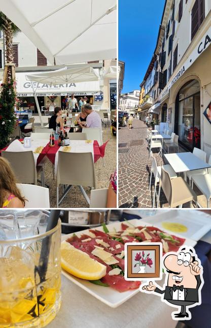 Questa è la foto che presenta la interni e cibo di Gelateria Pasticceria Caffetteria Zelini