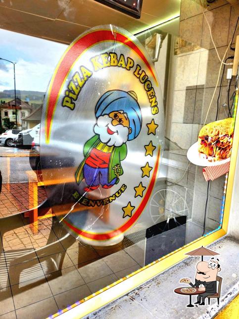 Gli esterni di Sherlock Pizza Kebab Burger