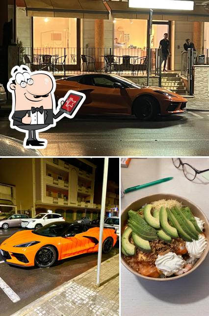 La immagine della esterno e cibo di Poke Bowl Sestu