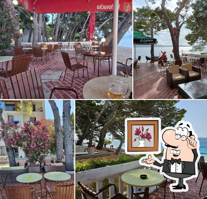 Dai un'occhiata agli interni di Pansion Duba Restaurant