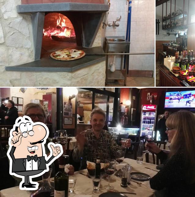 Siediti a un tavolo di Ristorante Pizzeria Il Covo