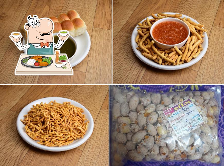 Meals at Lachhubhai Gathiyawala - Gangahill Snacksbar