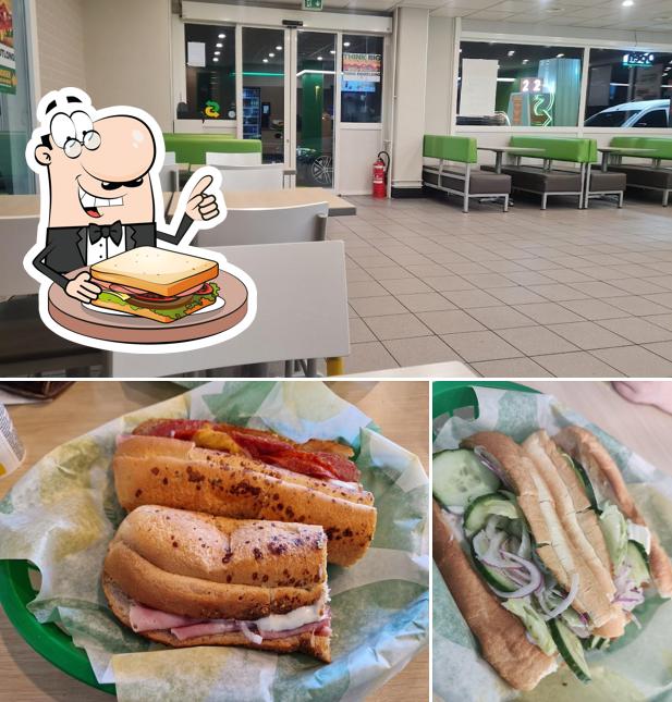 Ordina un panino a Subway