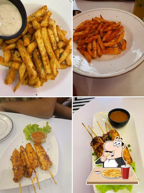 French fries at WHITEROOM DELI