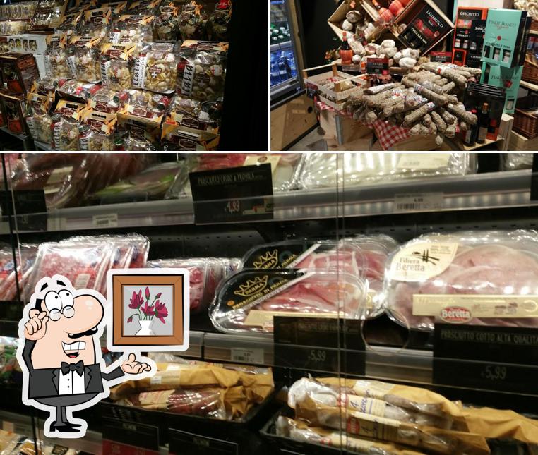 La interni e cibo del ristorante